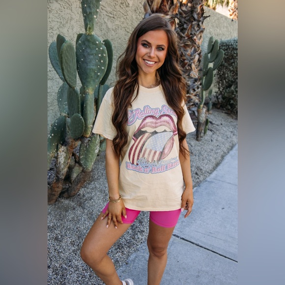 Pink ribbed biker shorts - Picture 2 of 3